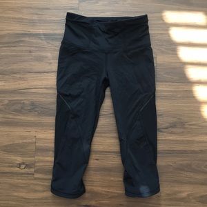 LULU LEMON Black High Waisted Crops
